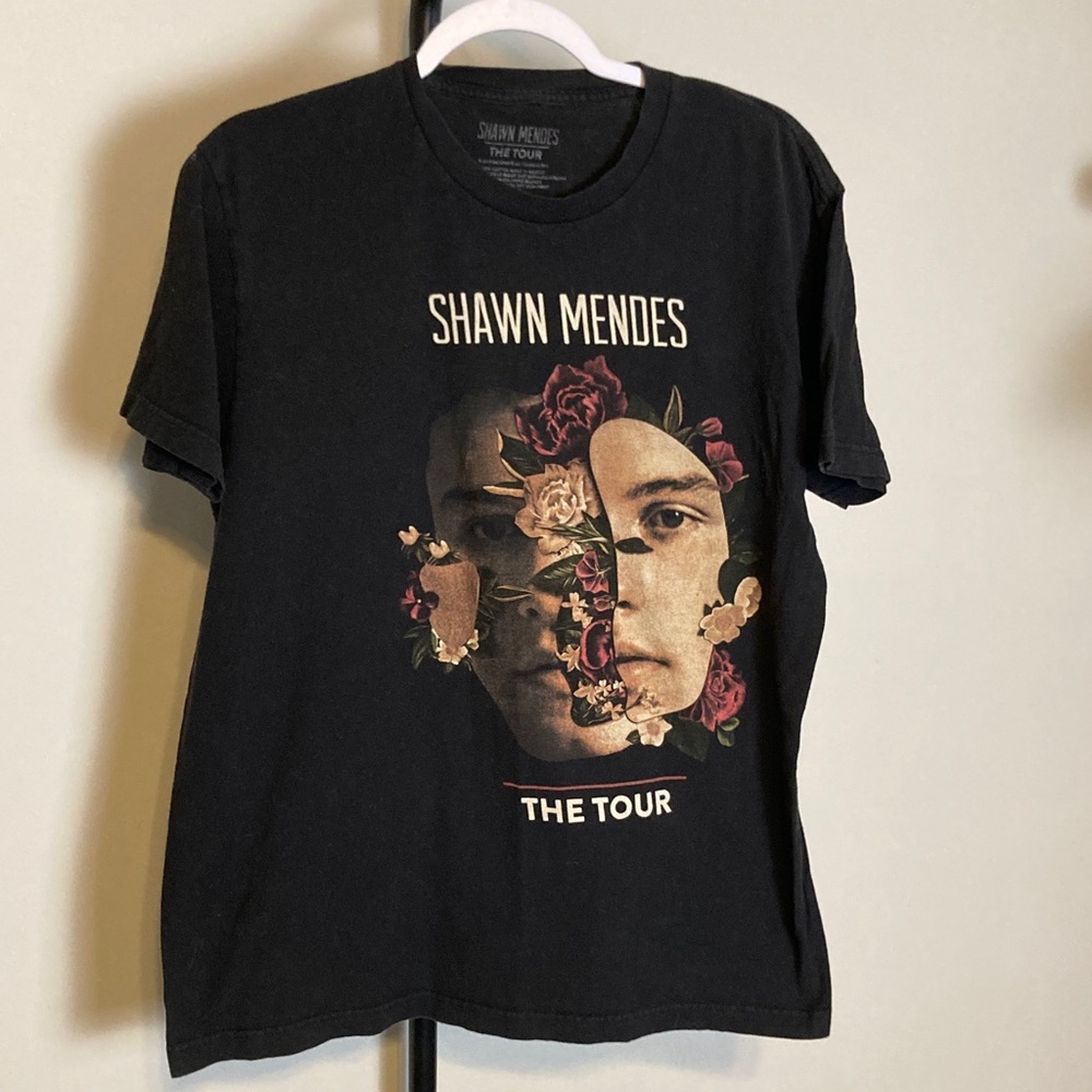 Shawn Mendes The Tour Graphic T-Shirt Floral Large